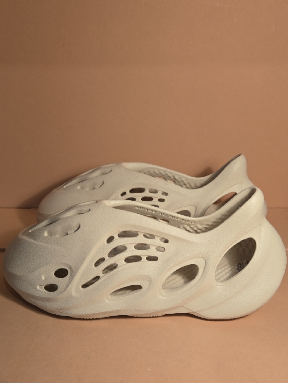 Adidas Cream Slip-On Foam RNNR - Picture 10 of 13